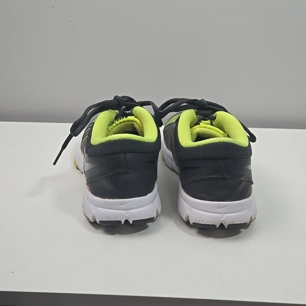 Nike Boys Flex Show TR5 Black and Neon